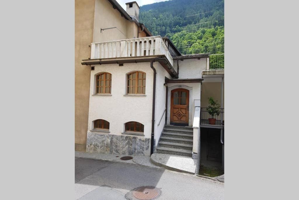 CampascioBezauberndes Haus Fuer Erholsame Ferien Im Puschlav别墅 外观 照片